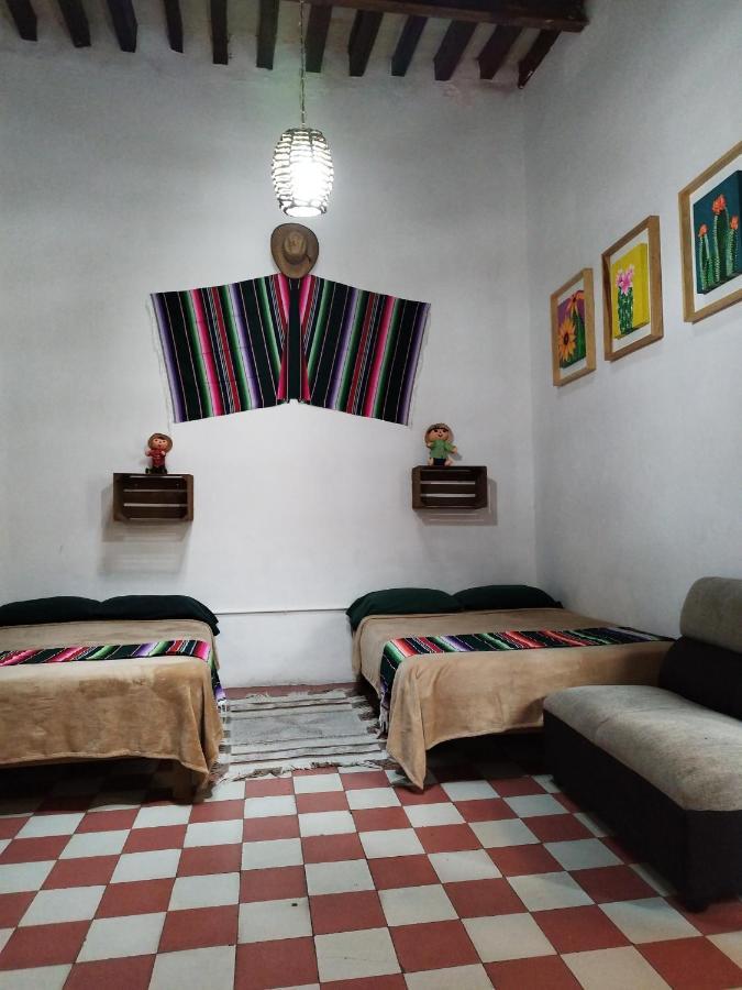 Lele Panchito Y Lavanda Juntos En El Centro Querétaro Zewnętrze zdjęcie